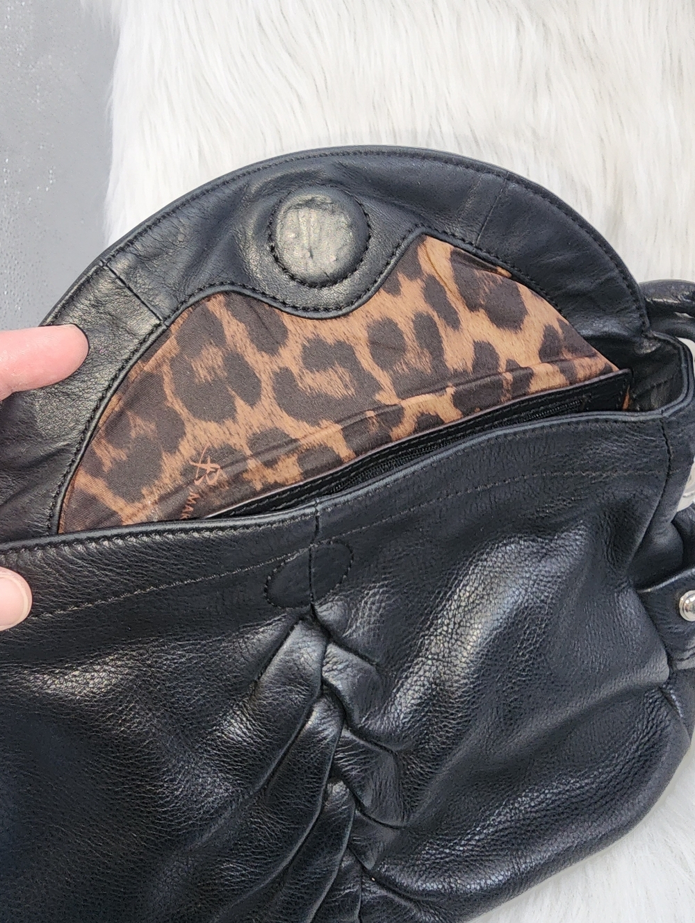 B. Makowsky hobo/shoulder bag, Black Leather, Ruched Front, Braided Strap - Picture 7 of 10
